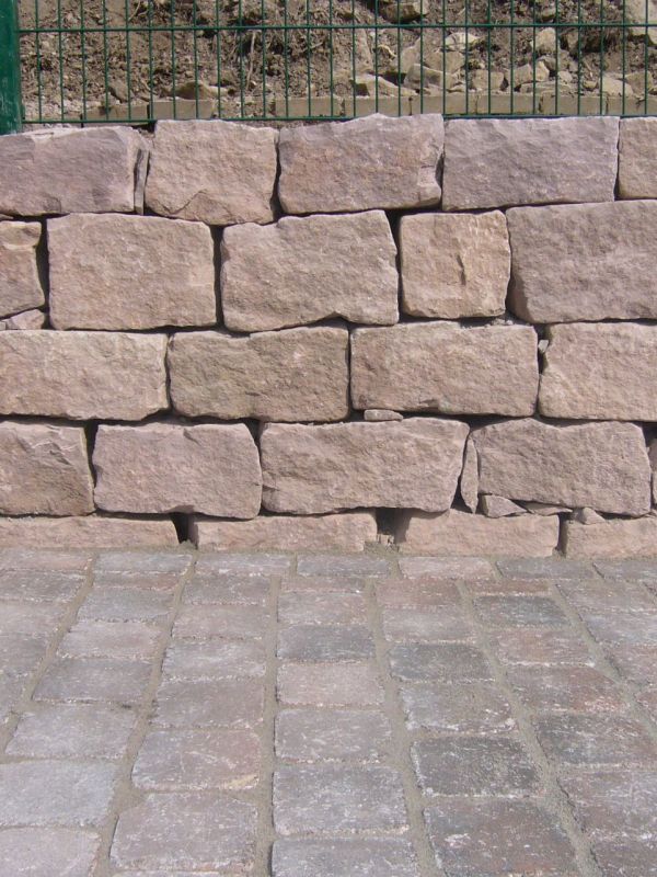 Stein_im_Garten03.jpg