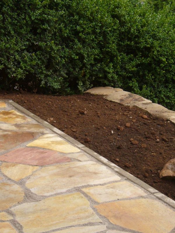 Stein_im_Garten04.jpg