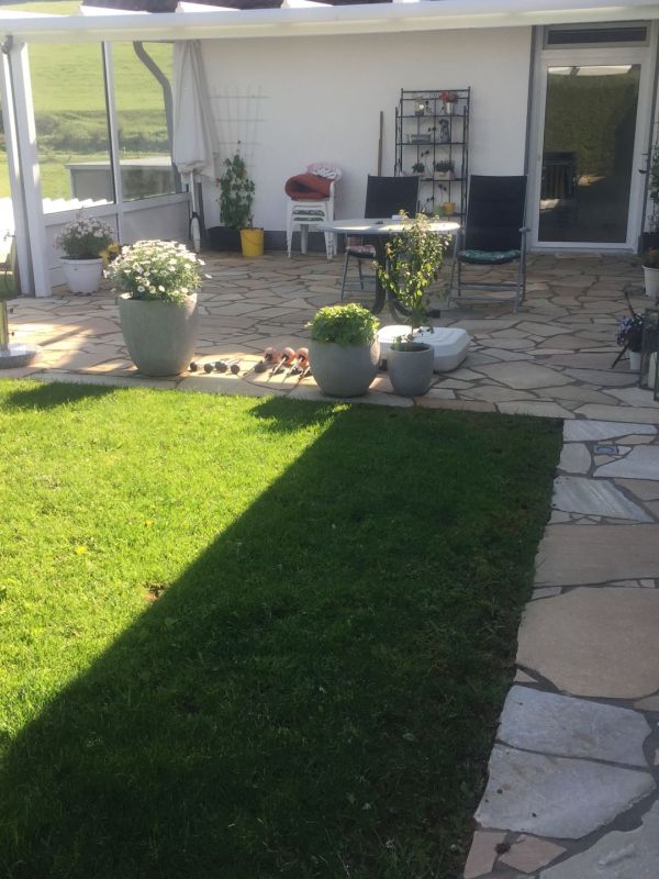 Stein_im_Garten23.jpg